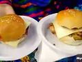 Mr. Burger!!  বড় এক পিস চিকেনের টুকরা, মায়ো আর সসের সমারোহে খুবই মজাদার এই বার্গার